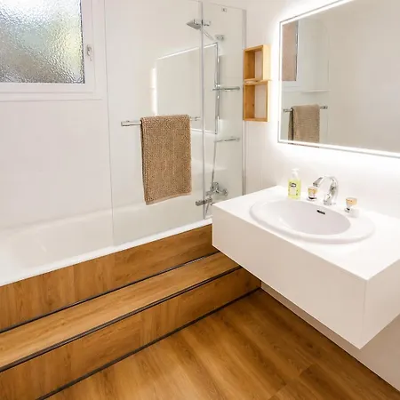 Maison Ensoleillée Très Claire Avec Terrain Clos 9 Personnes Saint-Girons (Ariege)