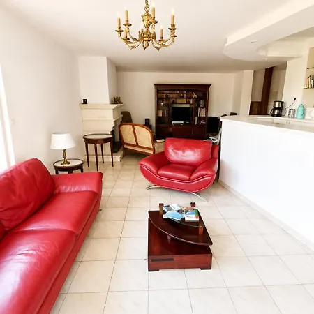 Villa Maison Ensoleillée Très Claire Avec Terrain Clos 9 Personnes